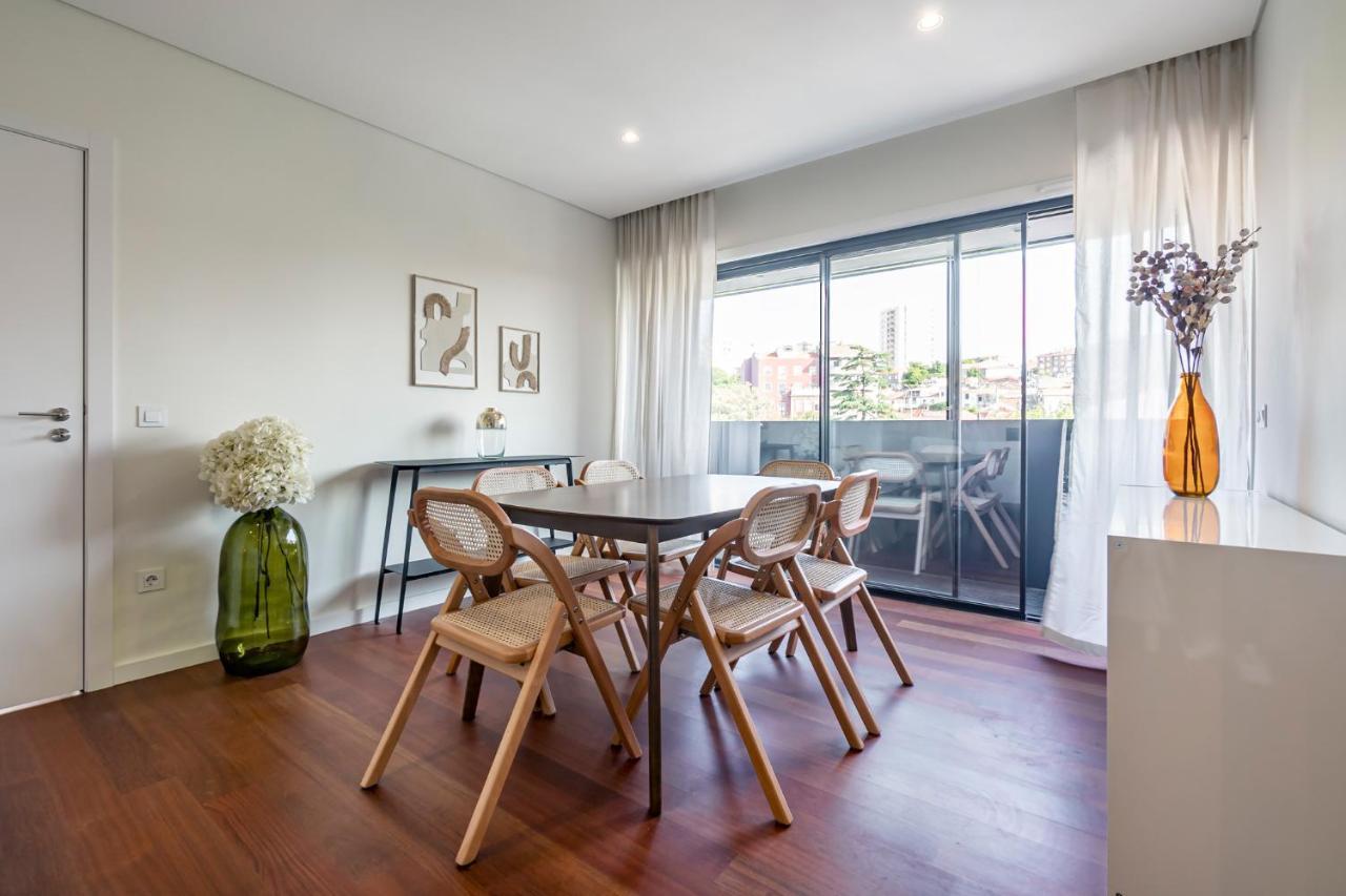 Apartament Nomads Lux - 2bdr & Parking Flores Square Porto