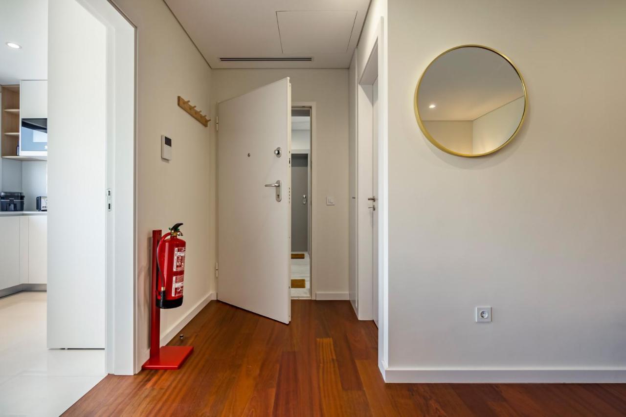 Nomads Lux - 2bdr & Parking Flores Square * Porto